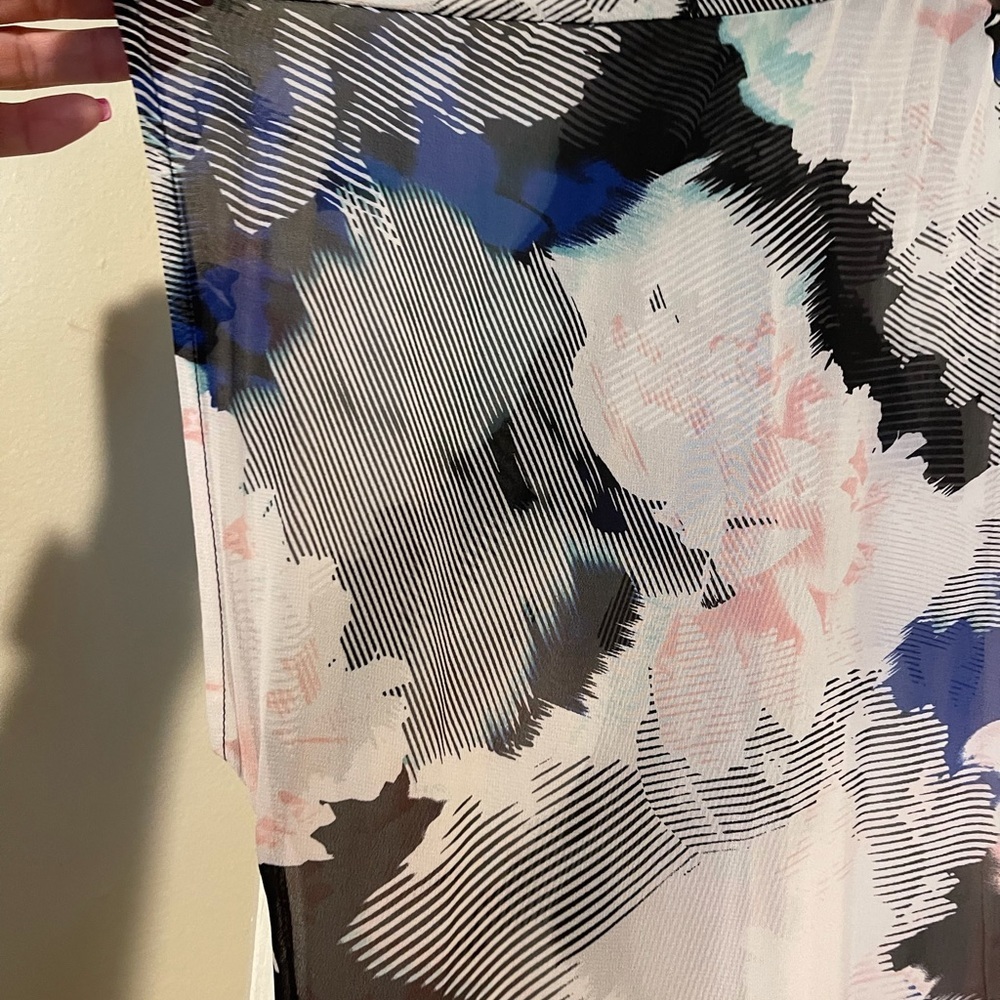 Boutique - Long Sheer Material Overpiece Size 2X - Picture 7 of 7